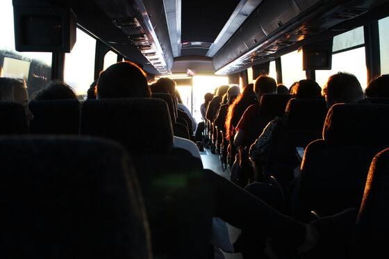 charter bus service Des Moines, IA