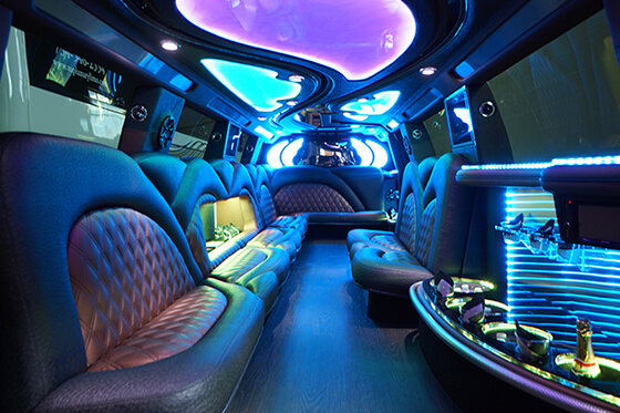 stretch limo rentals service Des Moines