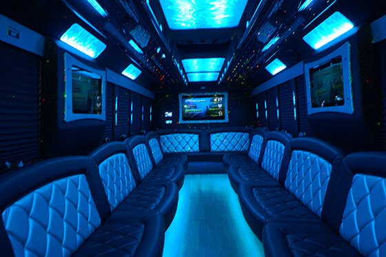 limousine rental and coach bus service in Des Moines